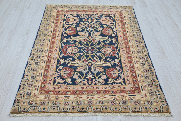 blue Accent rug 3' 5" x 4' 10"