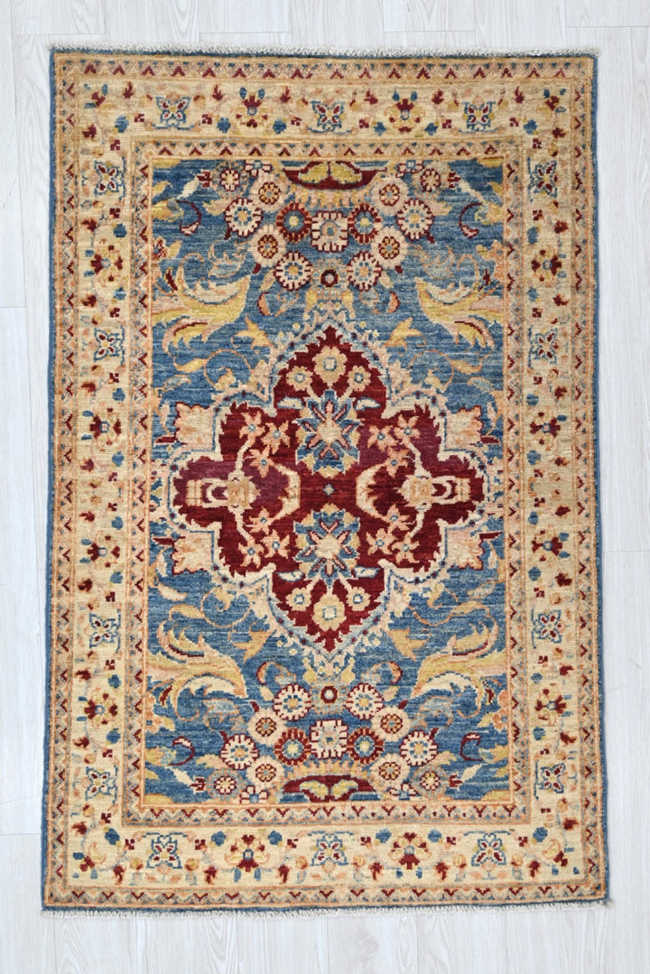 blue Accent rug 3' 0" x 4' 10"
