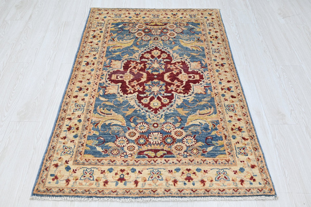 blue Accent rug 3' 0" x 4' 10"