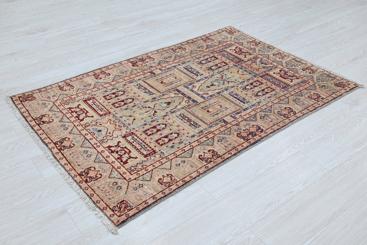 brown Accent rug 3' 2" x 4' 10"