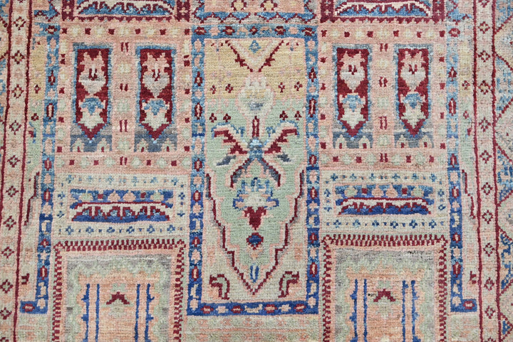 brown Accent rug 3' 2" x 4' 10"