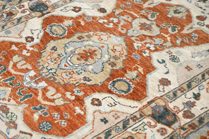 white Accent rug 3' 1" x 4' 8"