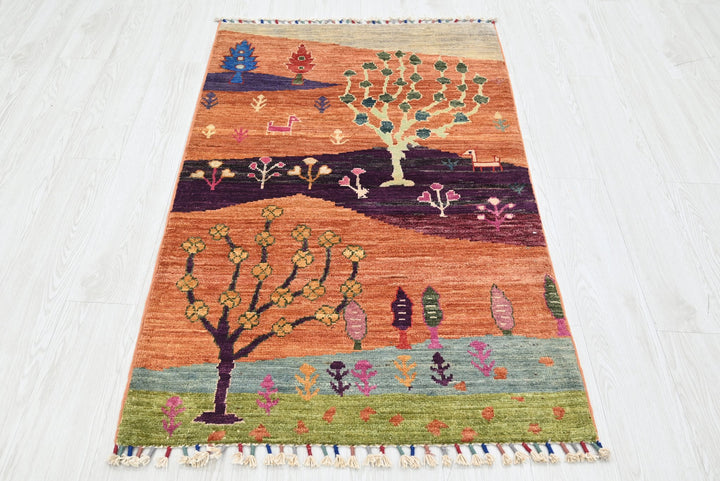 orange Accent rug 2' 10" x 4' 9"