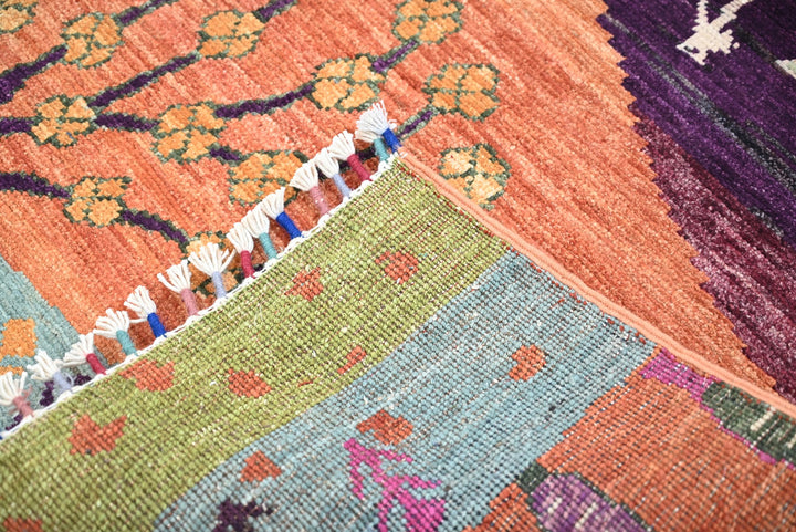 orange Accent rug 2' 10" x 4' 9"