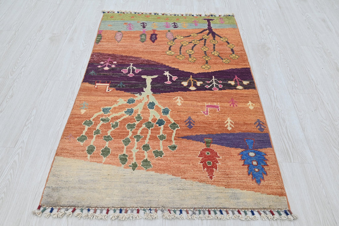 orange Accent rug 2' 10" x 4' 9"