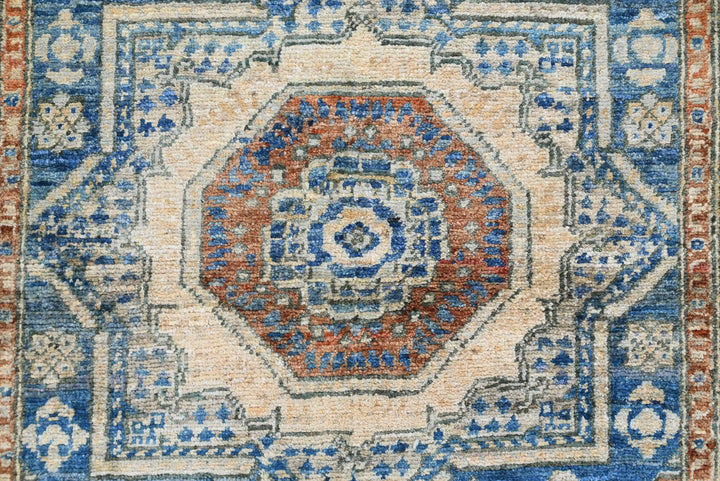 blue Accent rug 3' 4" x 5' 1"
