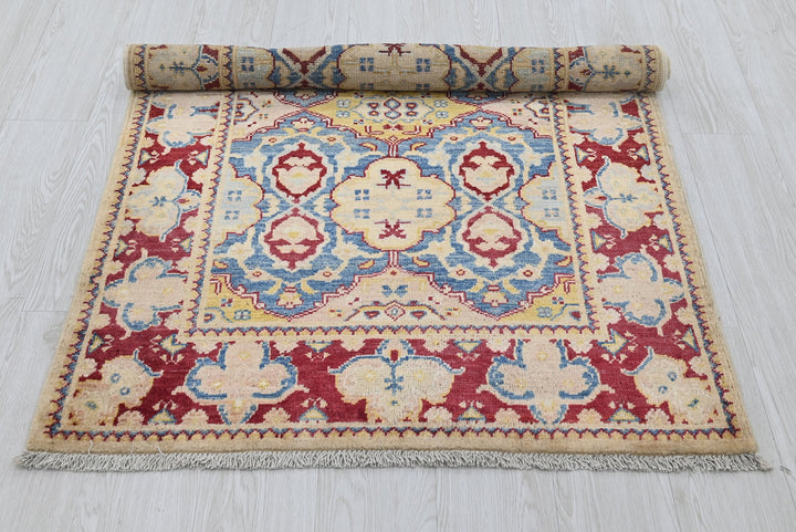 red Accent rug 3' 2" x 4' 10"