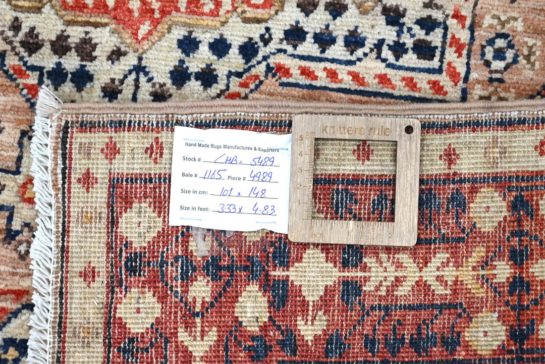 brown Accent rug 3' 4" x 4' 10"