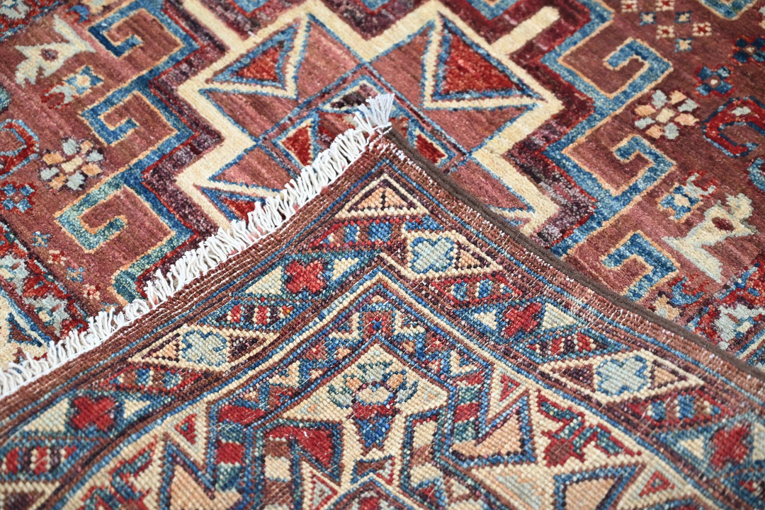 brown Accent rug 3' 3" x 4' 9"