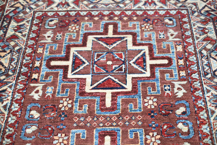 brown Accent rug 3' 3" x 4' 9"