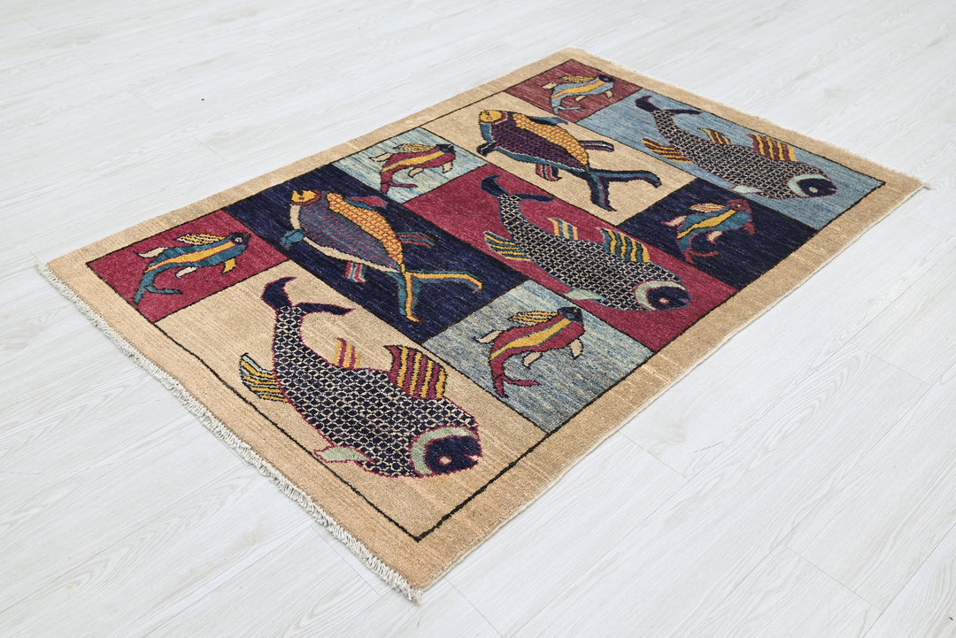 brown Accent rug 3' 2" x 4' 10"