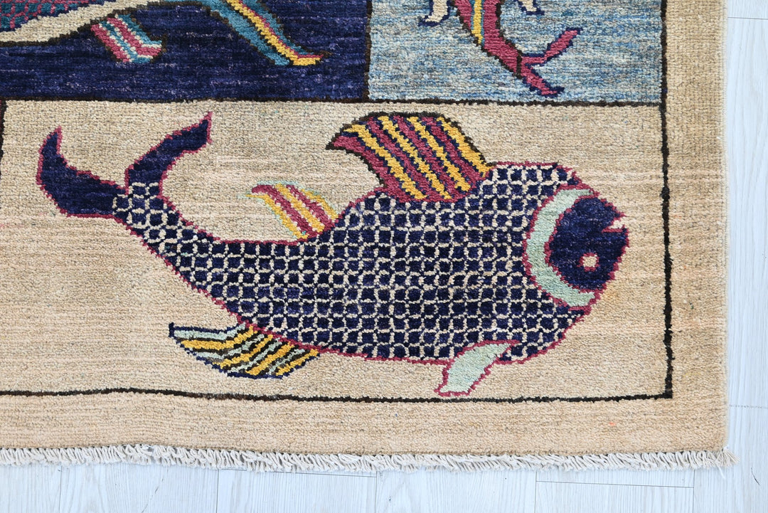 brown Accent rug 3' 2" x 4' 10"