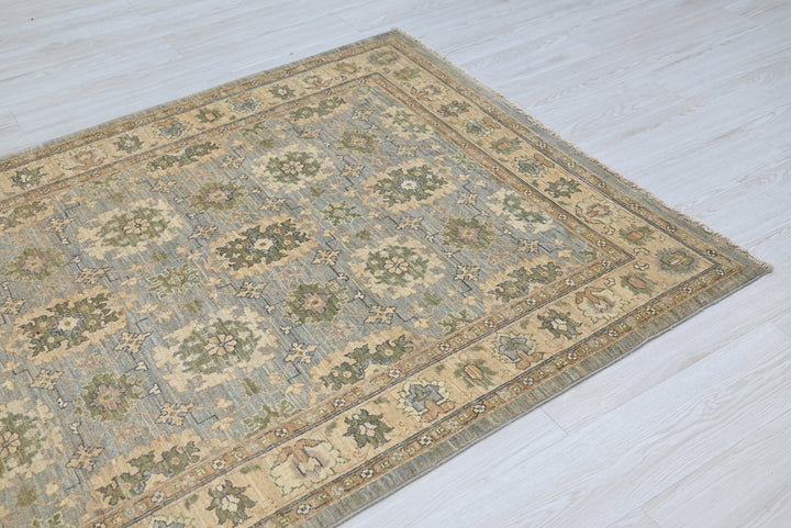 blue Accent rug 4' 1" x 5' 10"