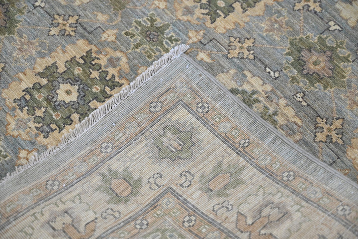 blue Accent rug 4' 1" x 5' 10"