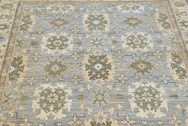 blue Accent rug 4' 1" x 5' 10"