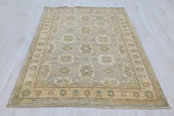 blue Accent rug 4' 1" x 5' 10"