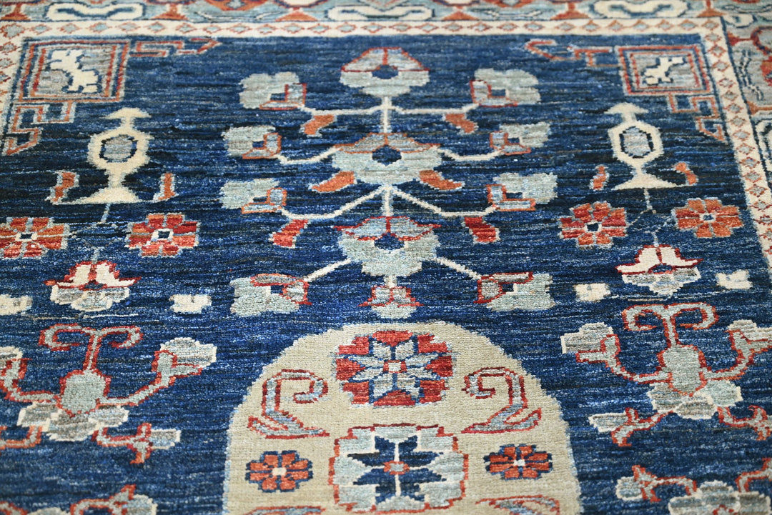 blue Accent rug 3' 11" x 5' 0"