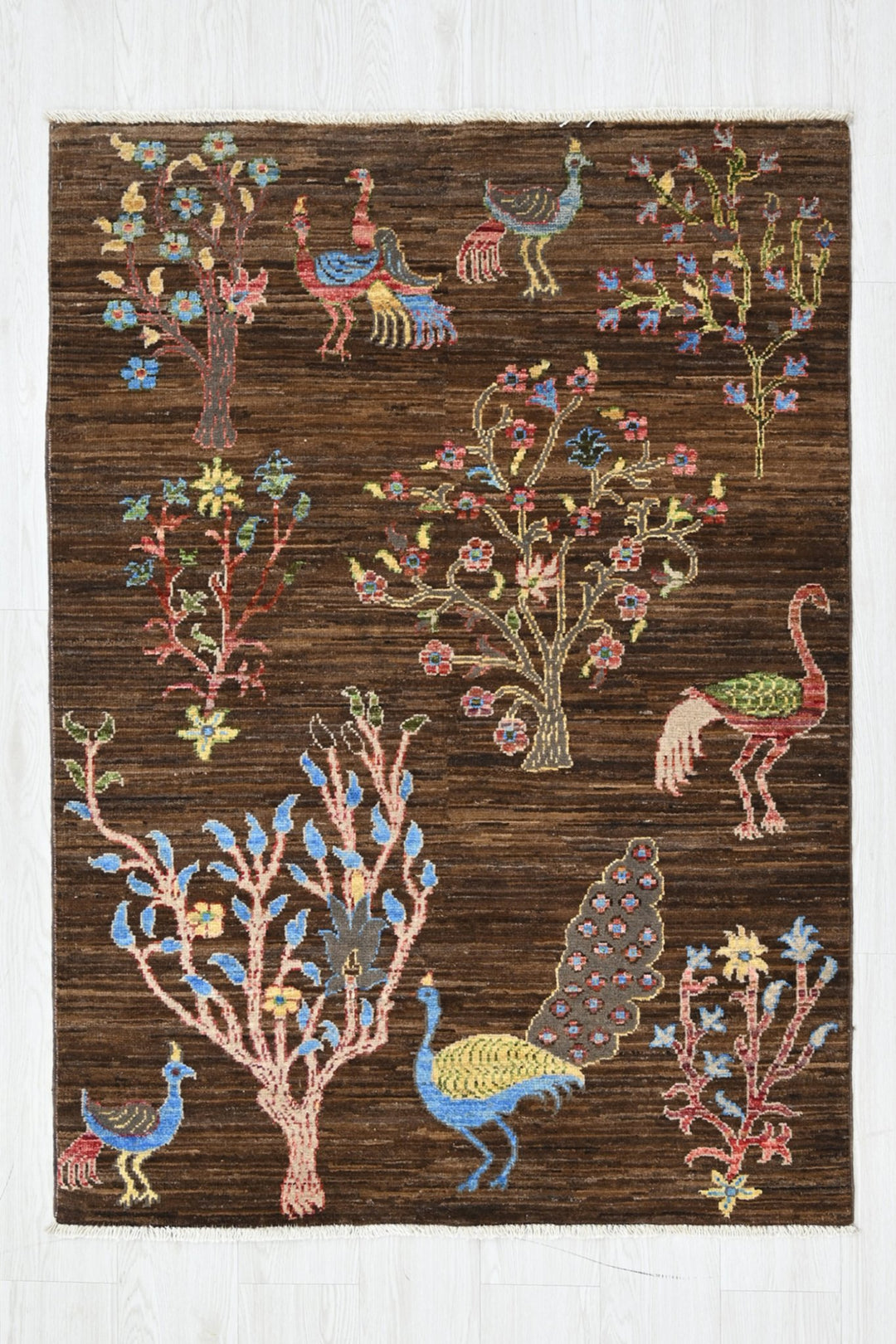brown Accent rug 3' 4" x 4' 11"