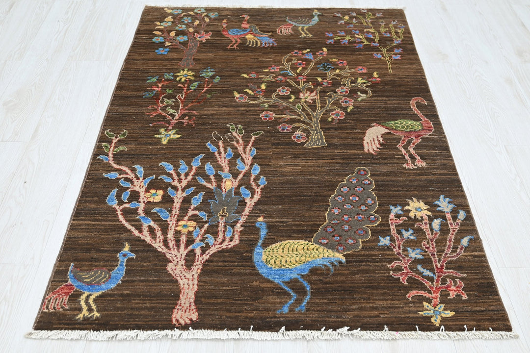 brown Accent rug 3' 4" x 4' 11"