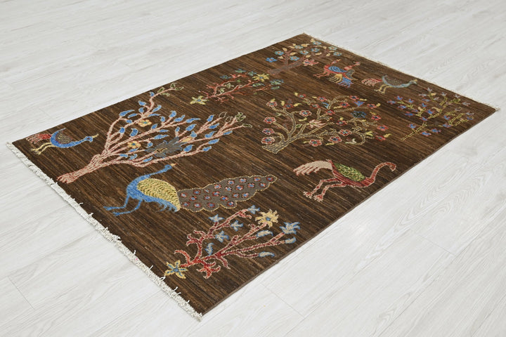 brown Accent rug 3' 4" x 4' 11"