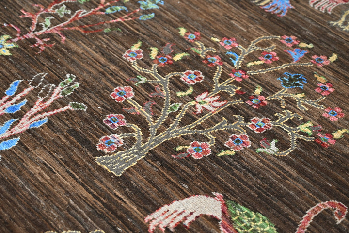 brown Accent rug 3' 4" x 4' 11"