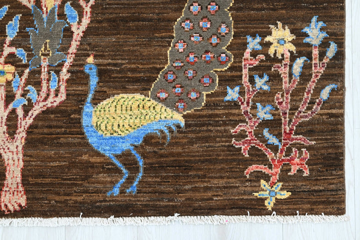 brown Accent rug 3' 4" x 4' 11"