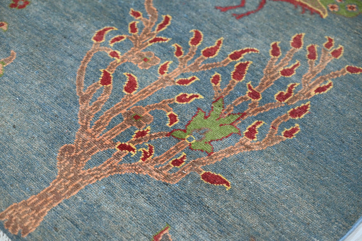 blue Accent rug 3' 11" x 5' 11"