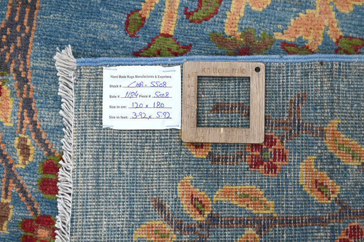 blue Accent rug 3' 11" x 5' 11"