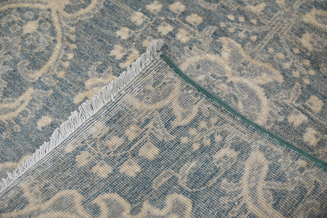 blue Accent rug 4' 1" x 6' 5"