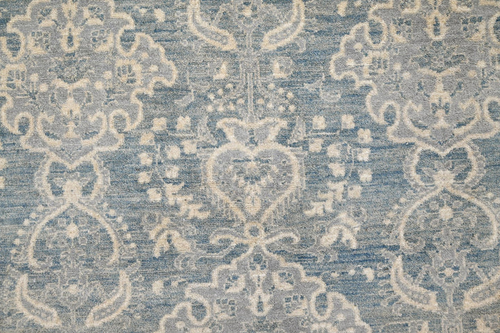 blue Accent rug 4' 1" x 6' 5"