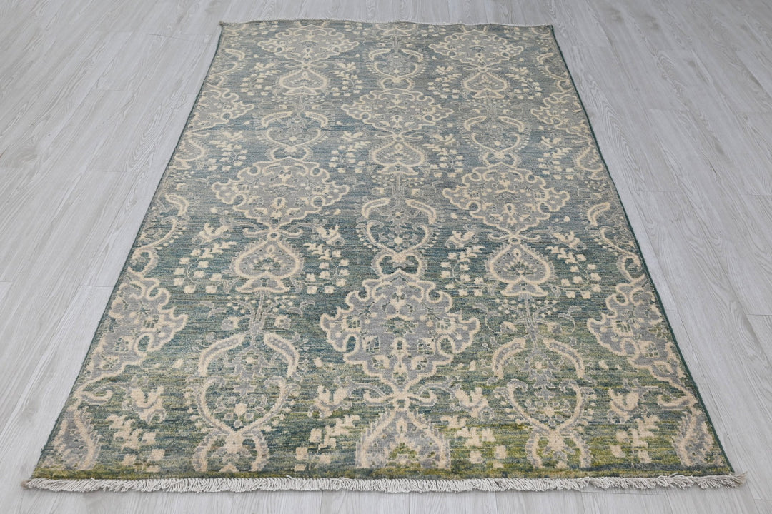 blue Accent rug 4' 1" x 6' 5"