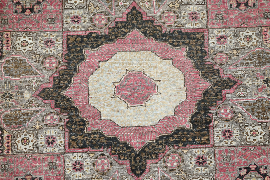 gray Medium rug 5' 0" x 6' 5"