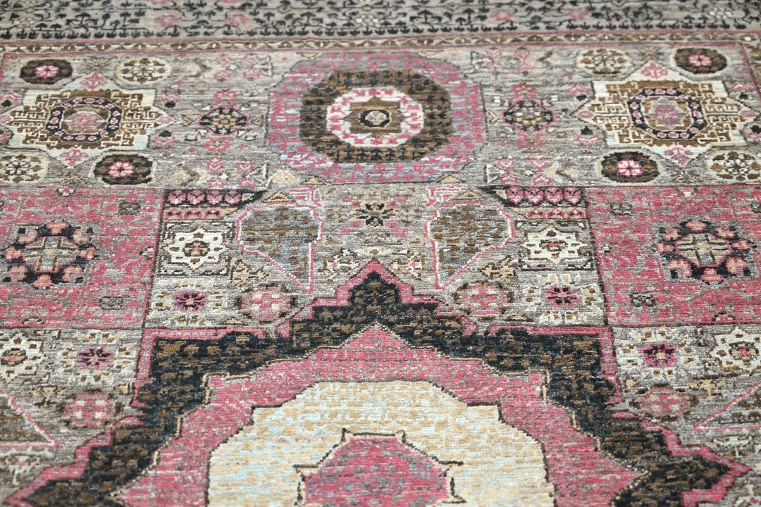 gray Medium rug 5' 0" x 6' 5"
