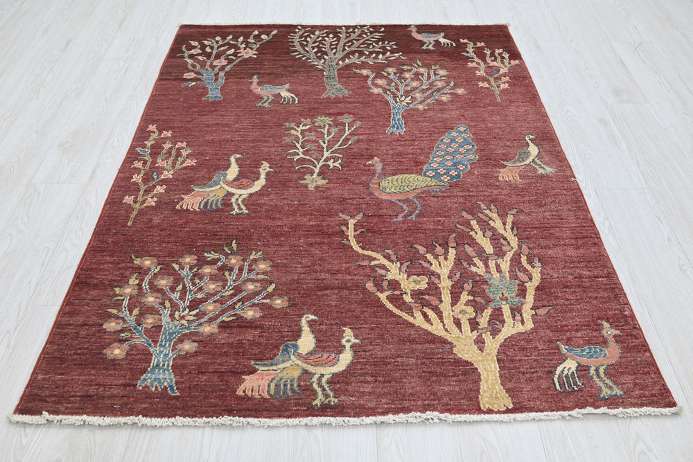 red Accent rug 4' 1" x 5' 10"