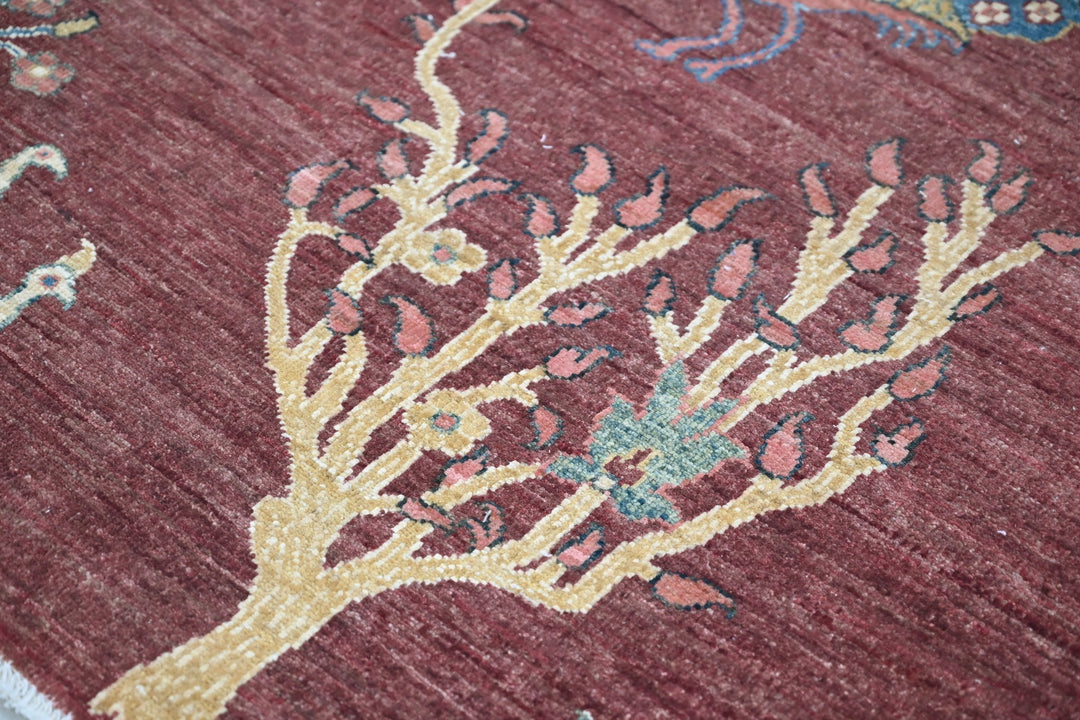 red Accent rug 4' 1" x 5' 10"