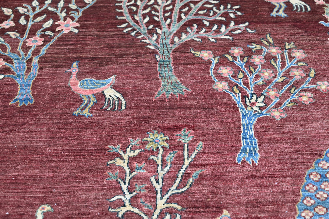red Accent rug 4' 1" x 5' 10"