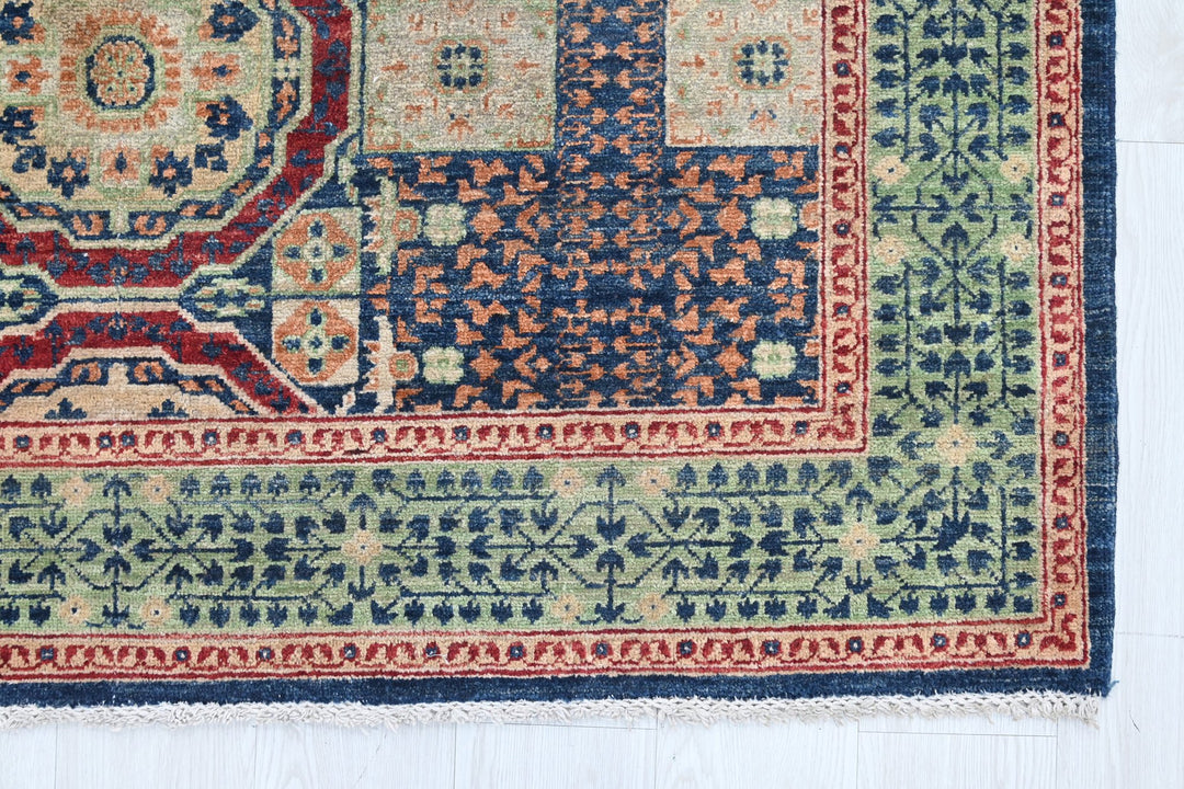 blue Medium rug 5' 0" x 6' 5"