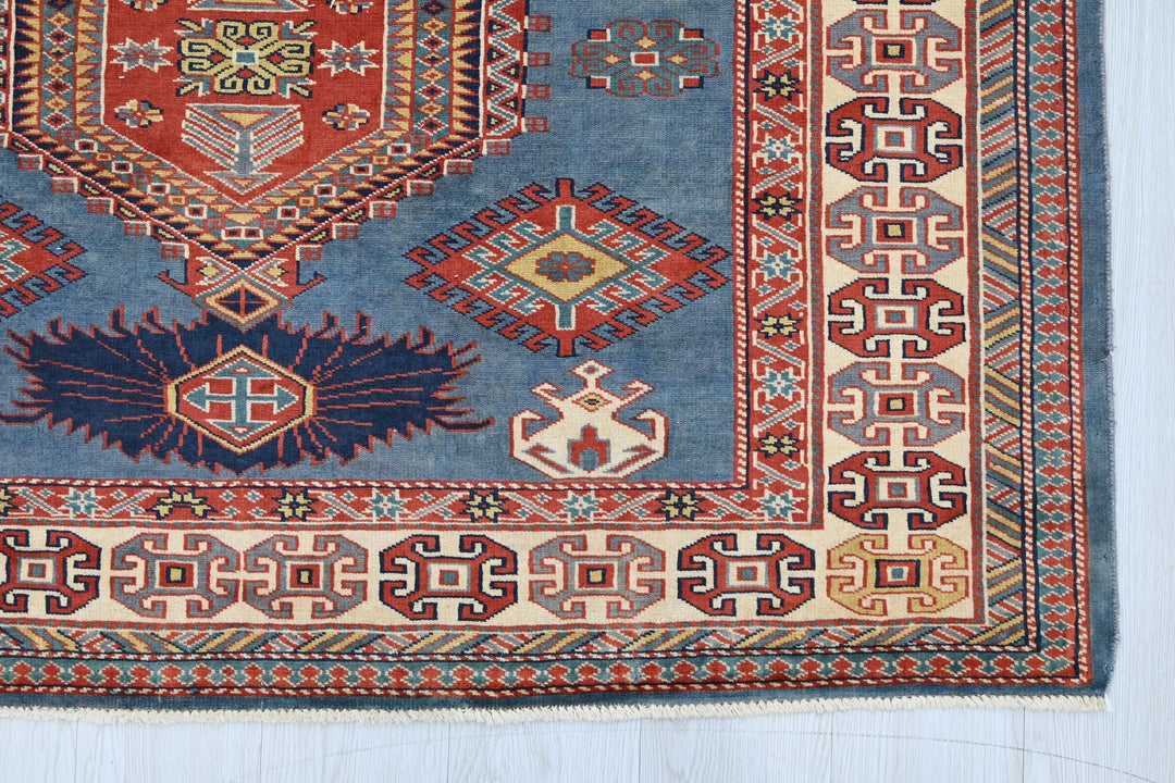 blue Accent rug 4' 6" x 5' 10"