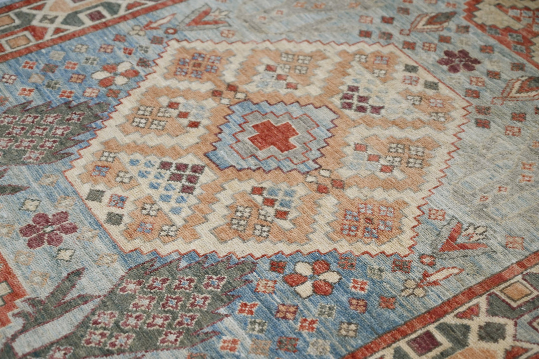 blue Accent rug 3' 9" x 5' 10"