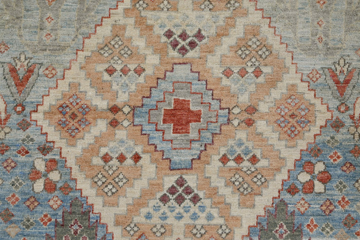 blue Accent rug 3' 9" x 5' 10"