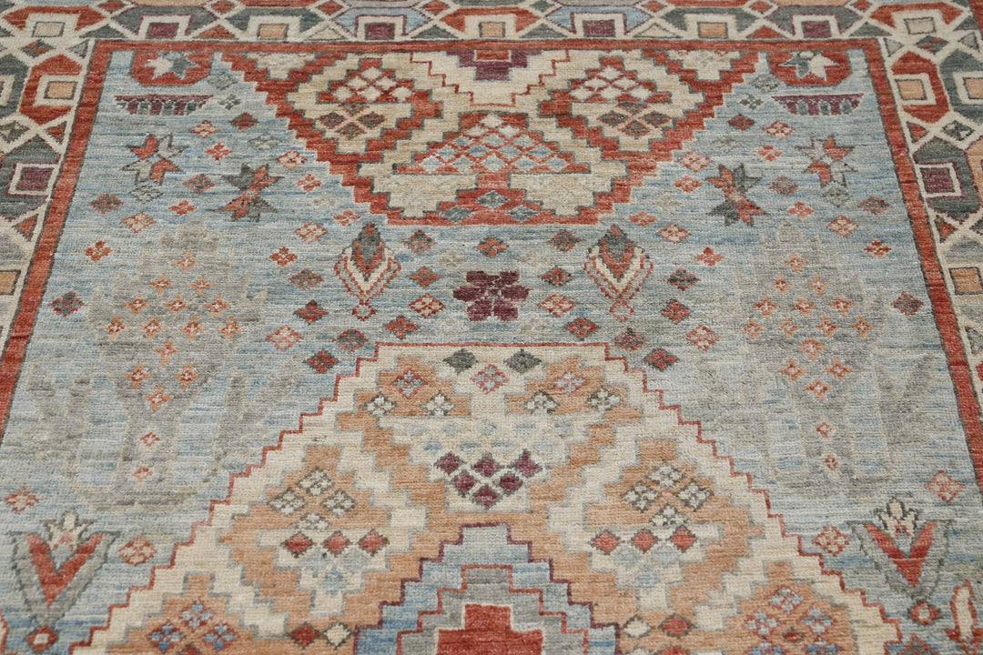 blue Accent rug 3' 9" x 5' 10"