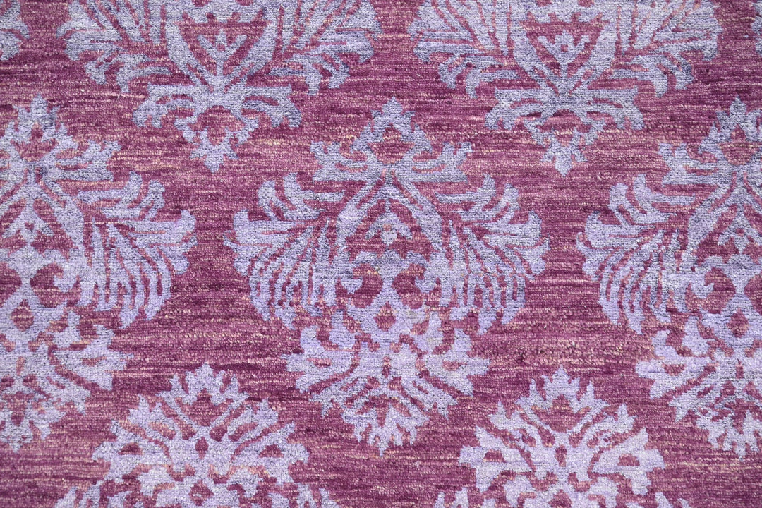 purple Accent rug 4' 1" x 6' 3"