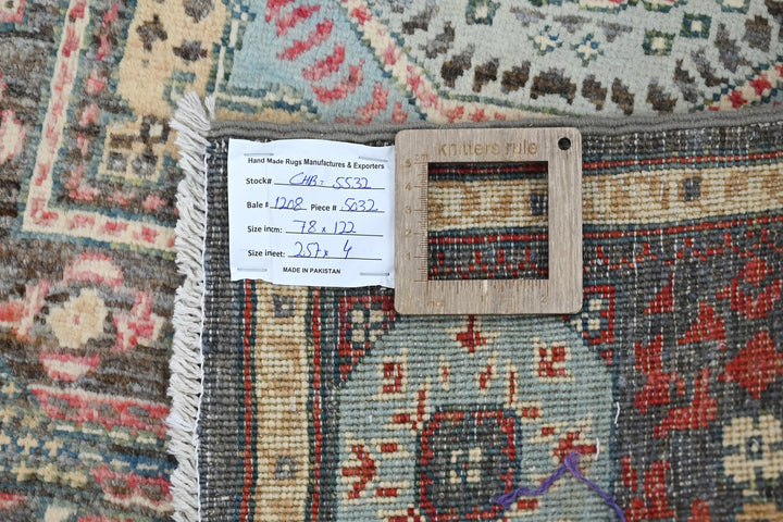 brown Accent rug 2' 7" x 4' 0"