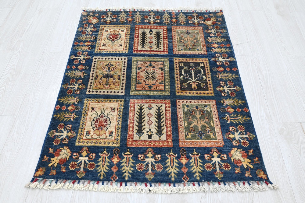 blue Accent rug 2' 9" x 3' 11"