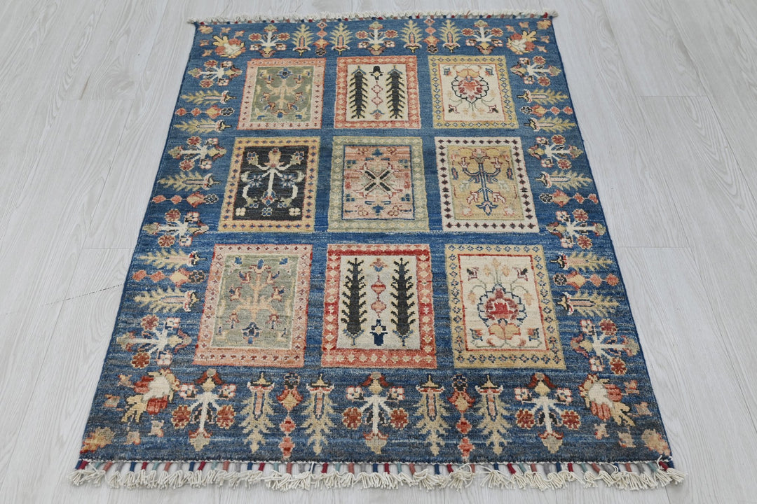 blue Accent rug 2' 9" x 3' 11"