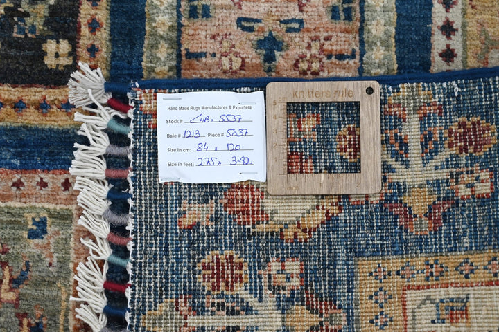 blue Accent rug 2' 9" x 3' 11"