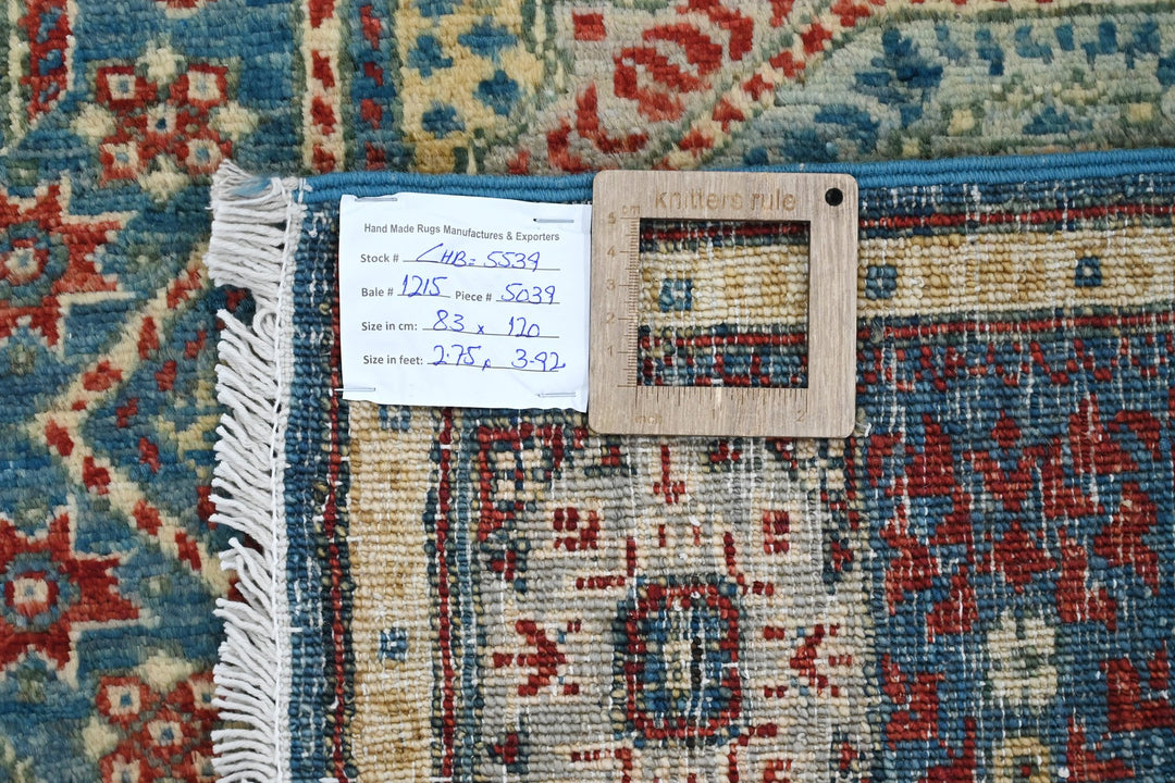 blue Accent rug 2' 9" x 3' 11"