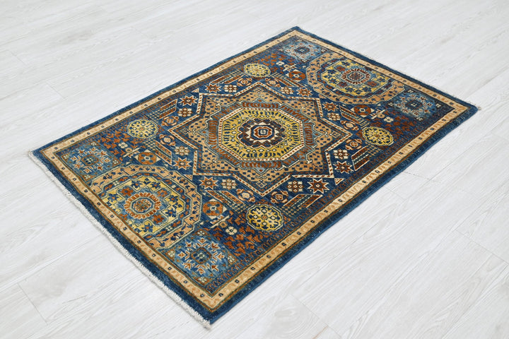 blue Accent rug 2' 8" x 3' 11"