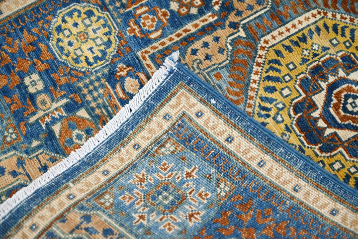 blue Accent rug 2' 8" x 3' 11"