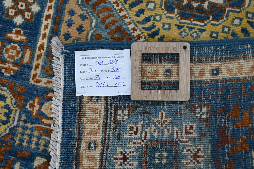 blue Accent rug 2' 8" x 3' 11"